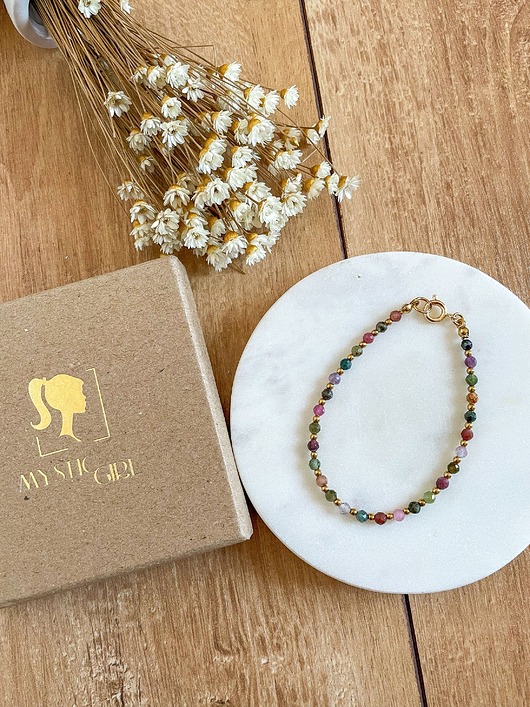 Kolorowa bransoletka z turmalinu z zapięciem