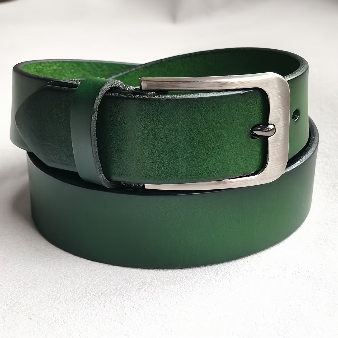 TEMU Męski i damski pasek z prawdziwej, pierwszorzędnego skóry bydlęcej w ciemnozielonym kolorze, idealny do noszenia na co dzień i do pracy,
