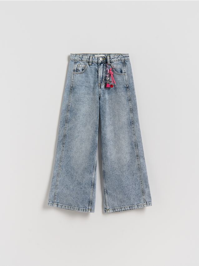 Reserved - Jeansy super wide leg z breloczkiem - granatowy