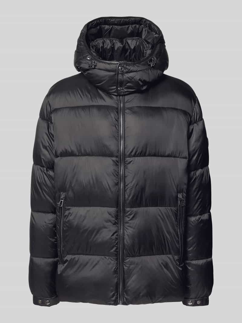 Kurtka pikowana z kieszeniami zapinanymi na zamek błyskawiczny