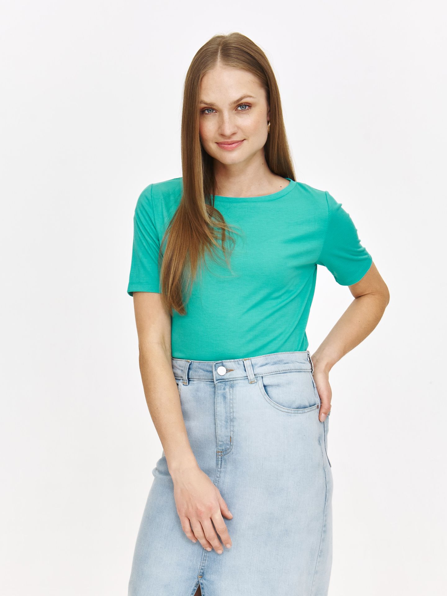 Top z prążkowanej dzianiny w kolorze turkusowym