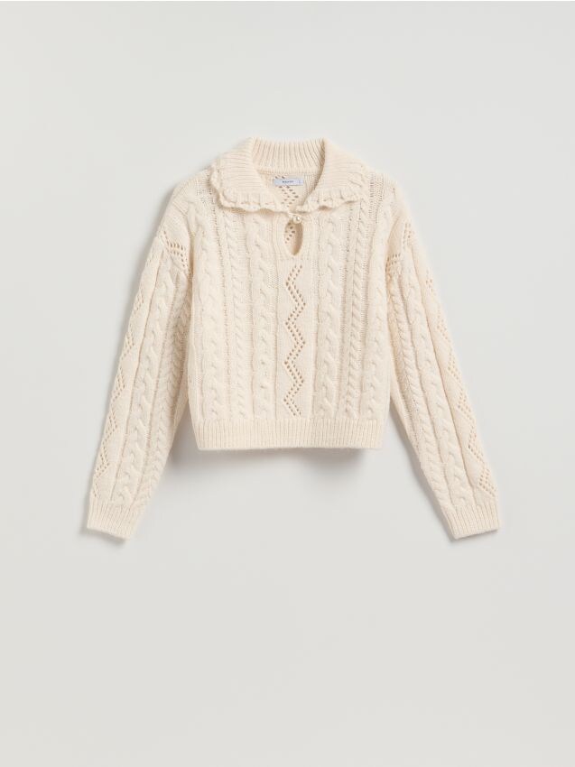 Reserved - Sweter z ozdobnym splotem - kremowy