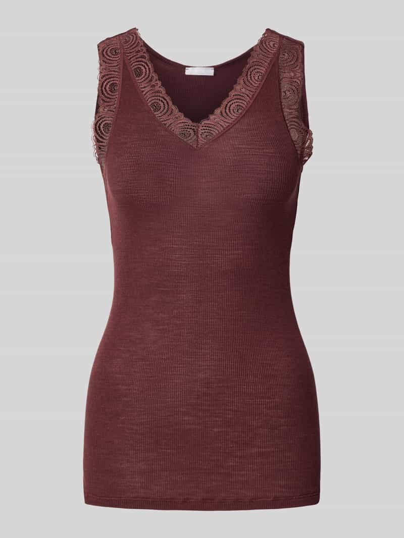 Top z obszyciem z koronki