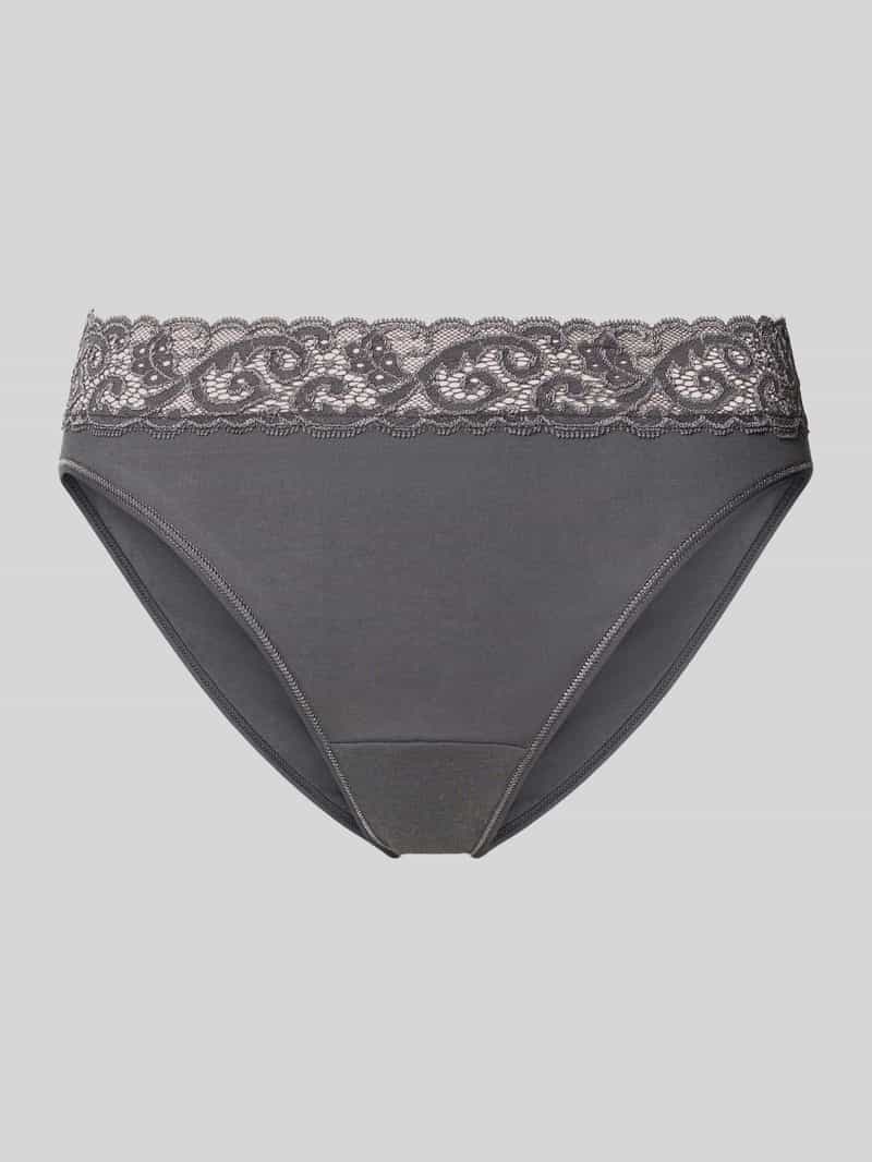 Figi z francuskiej koronki model ‘MOMENTS’