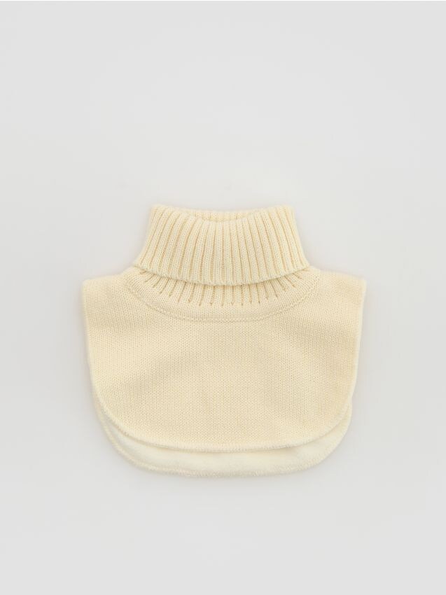 Reserved - Dzianinowy komin z golfem - kremowy