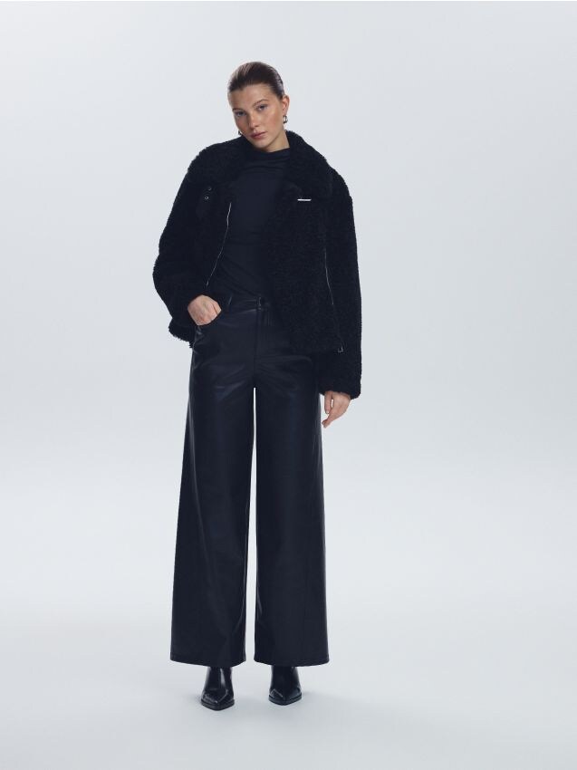 Reserved - Spodnie z imitacji skóry - czarny