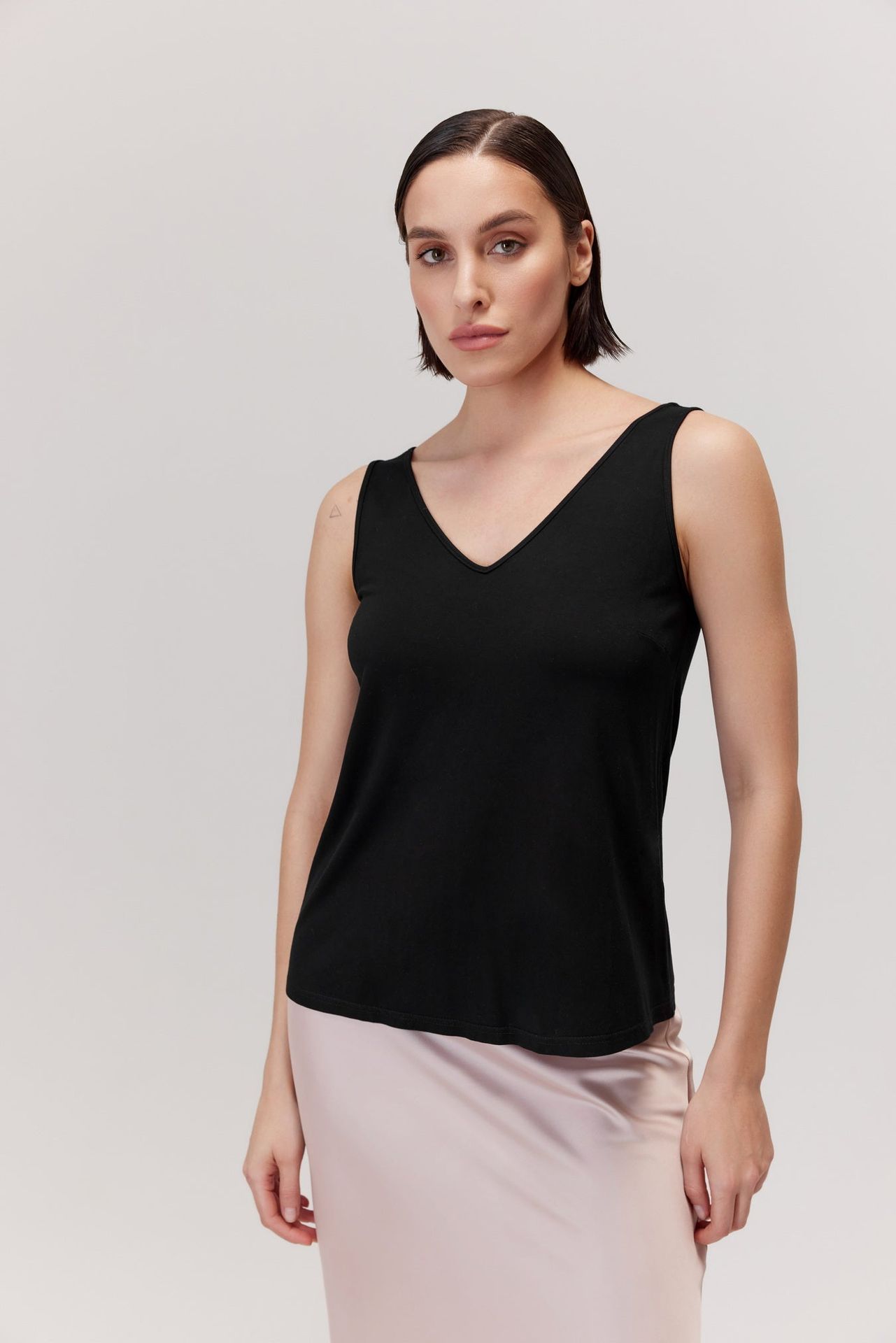 Top wiskozowy Mikel czarny