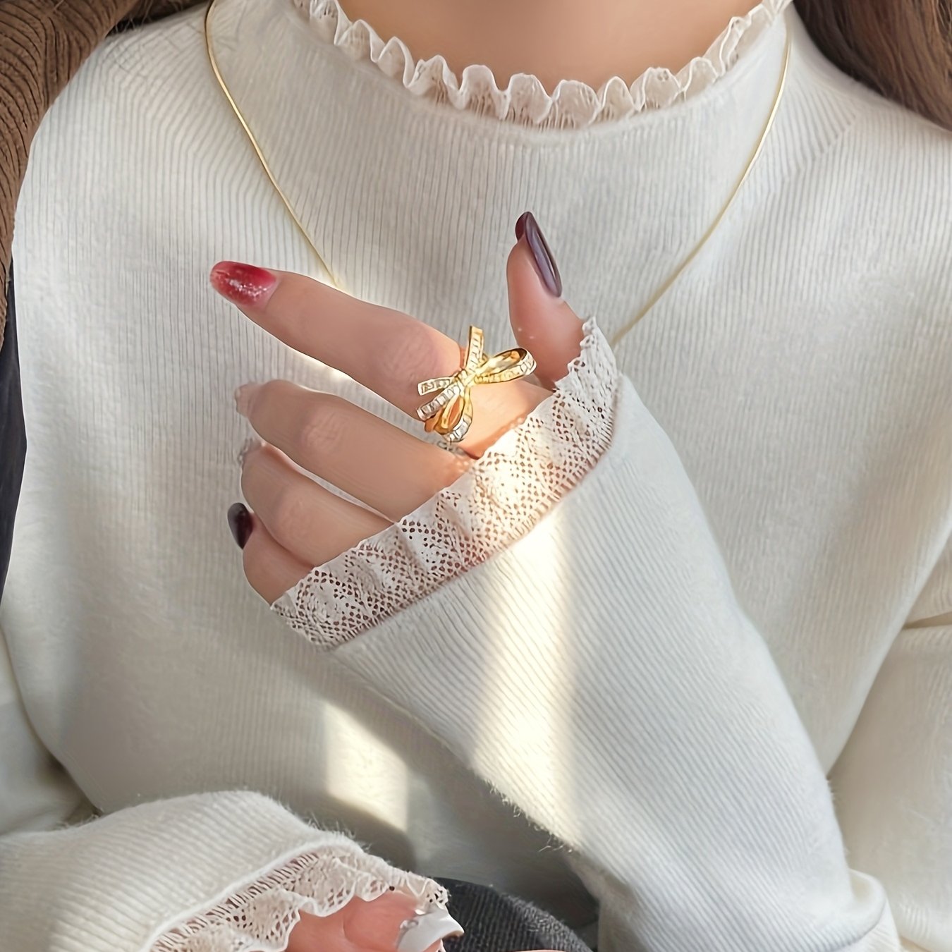 TEMU Elegancki sweter damski z koronkowym wykończeniem - bluzka z długim rękawem i podwyższonym dekoltem, miękki i elastyczny materiał, szykowny