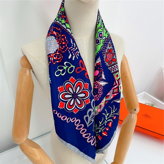 SZAL SZALIK jedwab Apaszka chusta niebieska granatowa