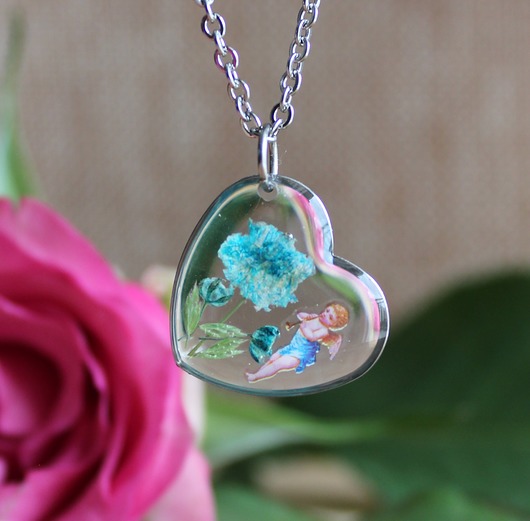 Srebrny wisiorek kwiaty serce serduszko dziewczęca aniołek z aniołkiem