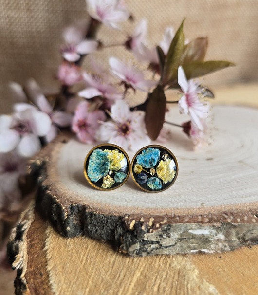 Gwiaździsta Noc Kolczyki z kwiatami złote kwiaty wkręty