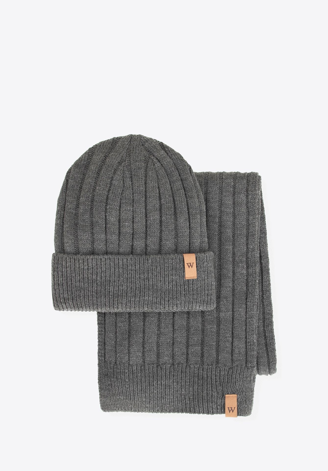 Komplet zimowy: czapka i szalik w prążkowany wzór szary