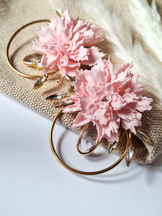 Kolczyki pozłacane koła kwiaty goździki