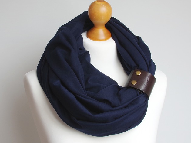 Bawełniany komin damski, duży komin oversize z zapinką skórzaną