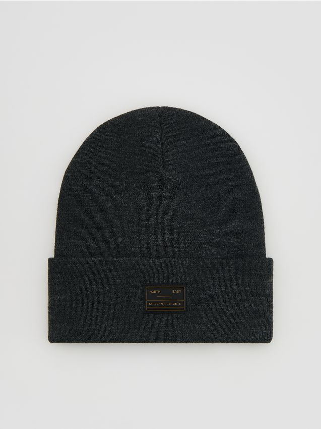 Reserved - Czapka beanie z naszywką - ciemnoszary