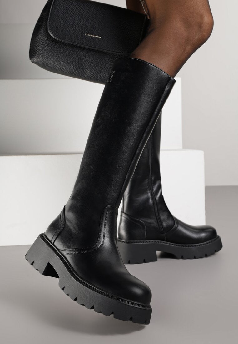 Czarne Casualowe Kozaki VICES na Grubej Podeszwie z Tłoczoną Aplikacją Unarila