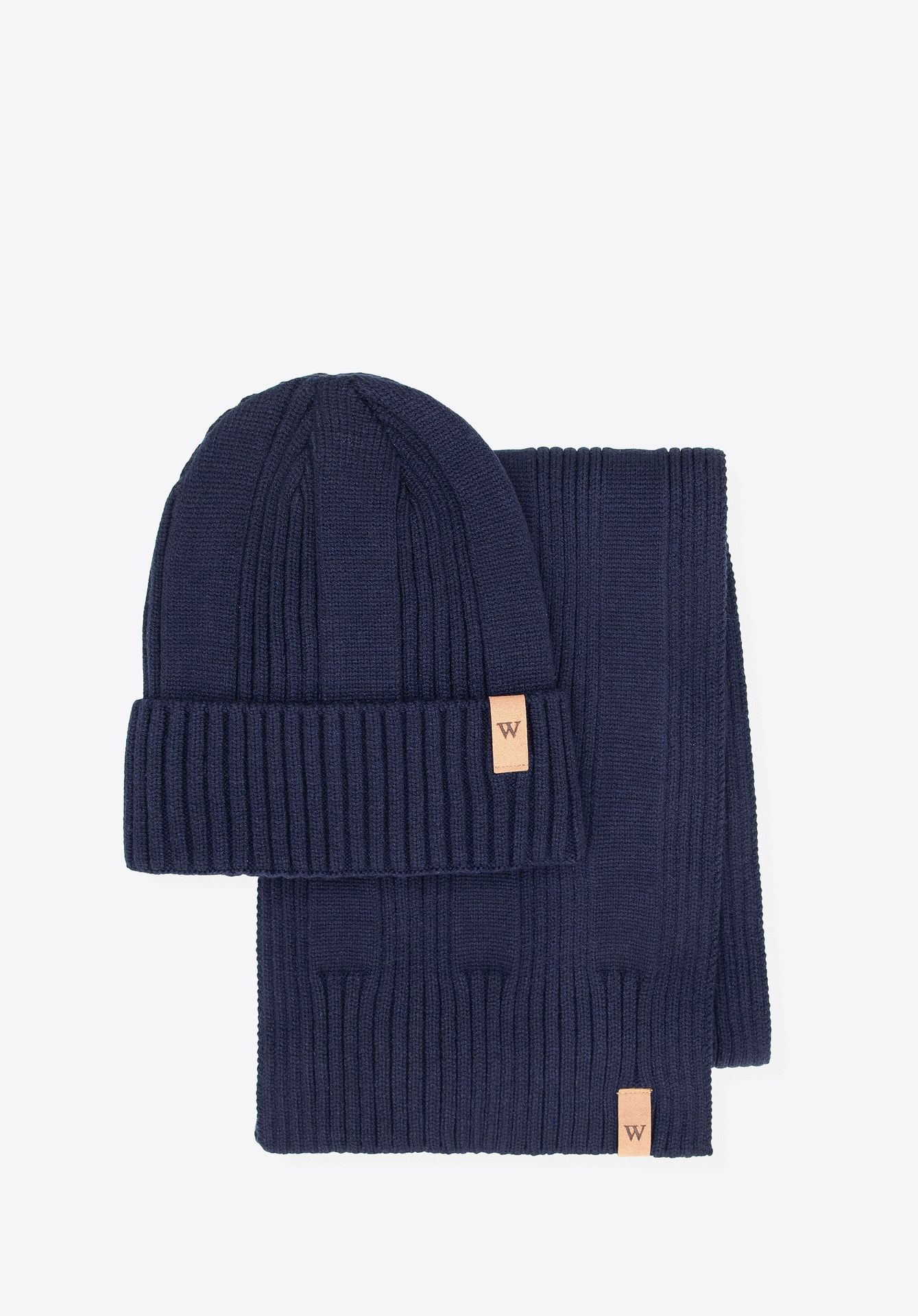 Klasyczny komplet zimowy: czapka i szalik granatowy