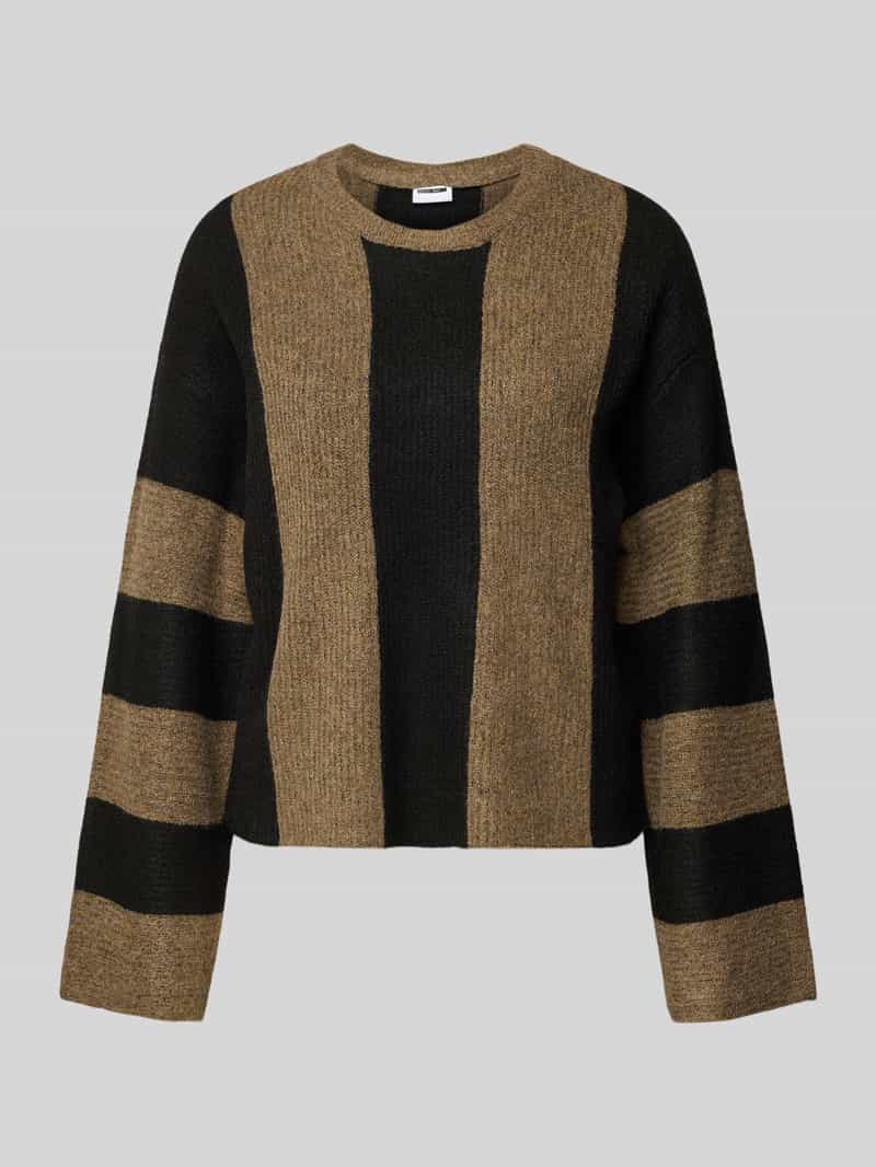 Sweter z dzianiny z okrągłym dekoltem model ‘AGATHA’