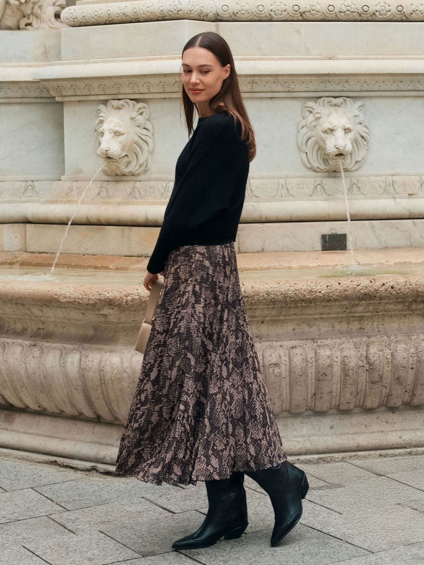 Trapezowa spódnica w zwięrzęcy print