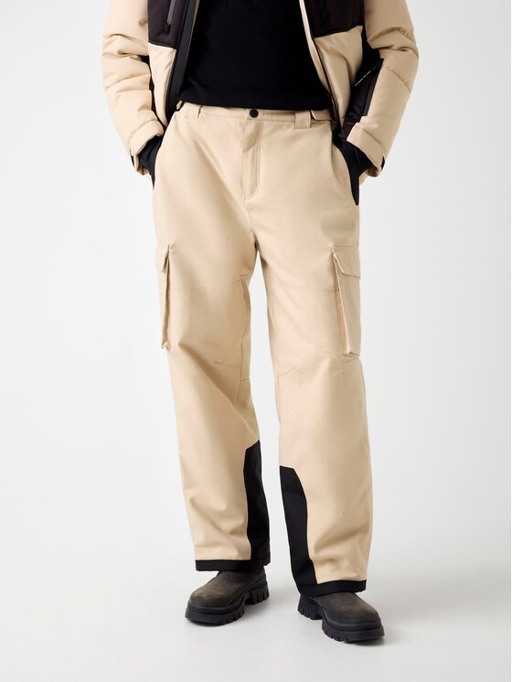 Guess Spodnie materiałowe 179583 Beżowy Regular Fit