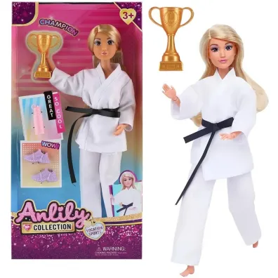 Lalka dziewczyna judo