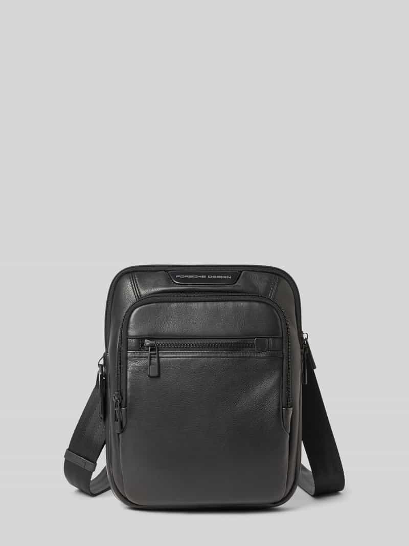 Torebka na ramię skórzana z detalem z logo