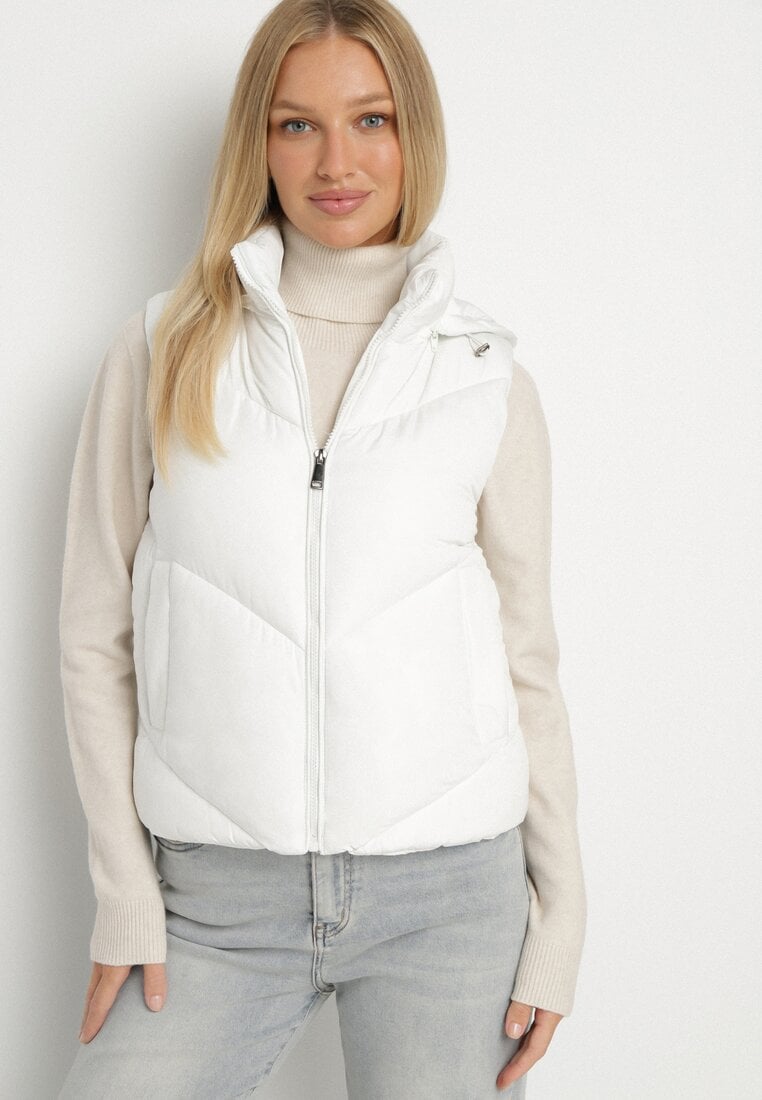 Biała Klasyczna Kamizelka z Pikowanymi Przeszyciami i Kapturem Ollera