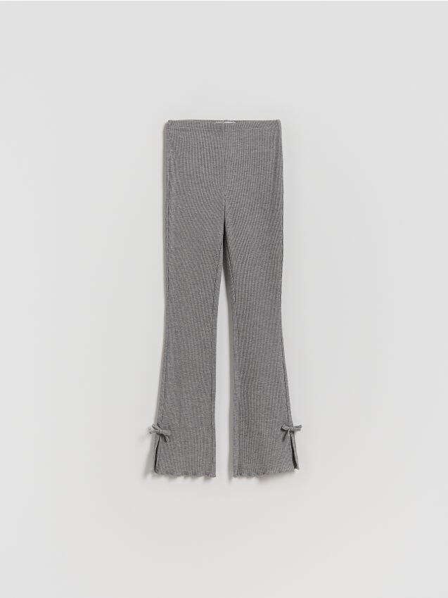Reserved - Prążkowane spodnie z kokardkami - ciemnoszary