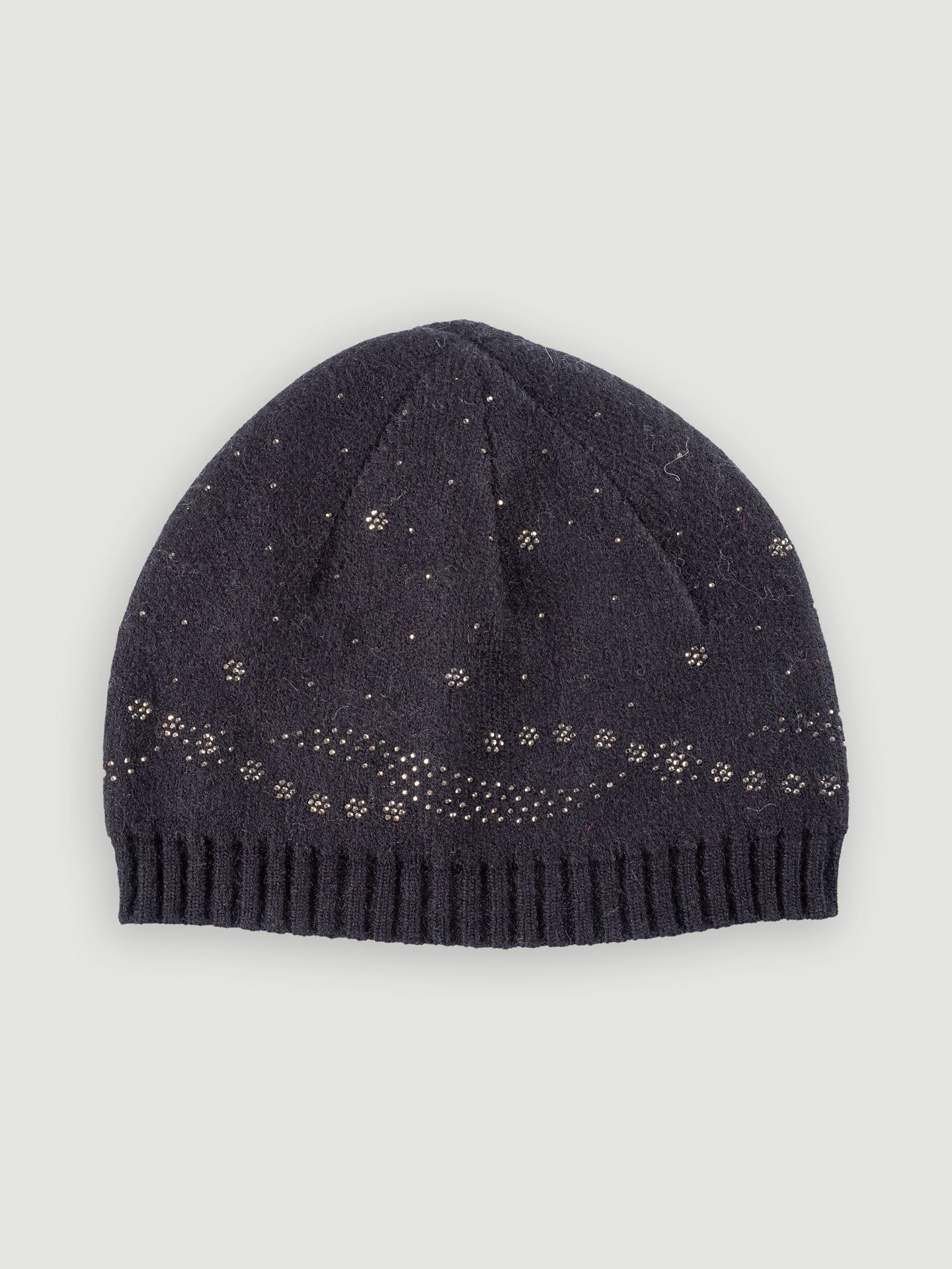 Czarna czapka z dżetami