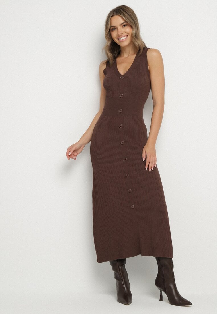 Brązowa Wiskozowa Sukienka o Taliowanym Kroju Bez Rękawów Zdobiona Guzikami Esinea