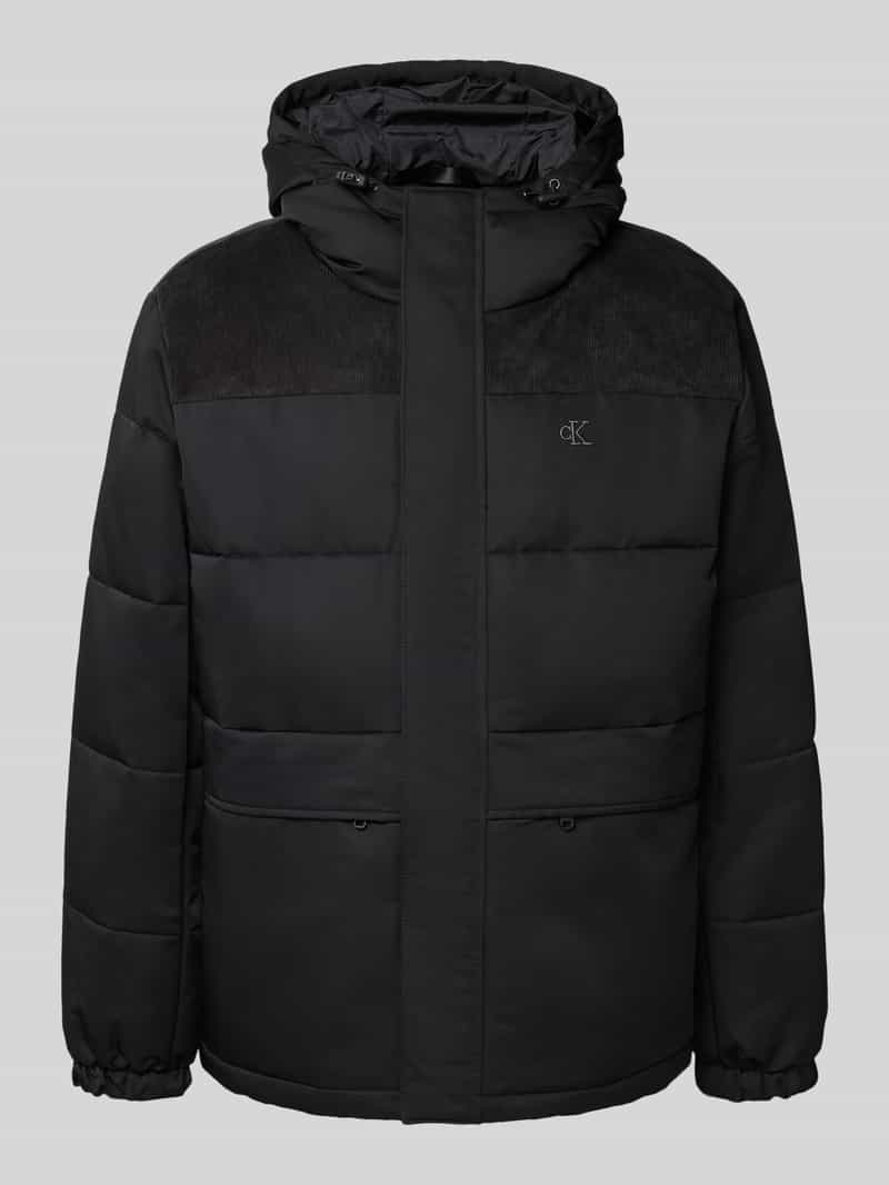 Kurtka pikowana z krytym zamkiem błyskawicznym i wyhaftowanym logo