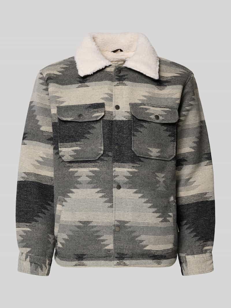 Kurtka z wykładanym kołnierzem i kieszeniami na piersi model ‘CARTER’