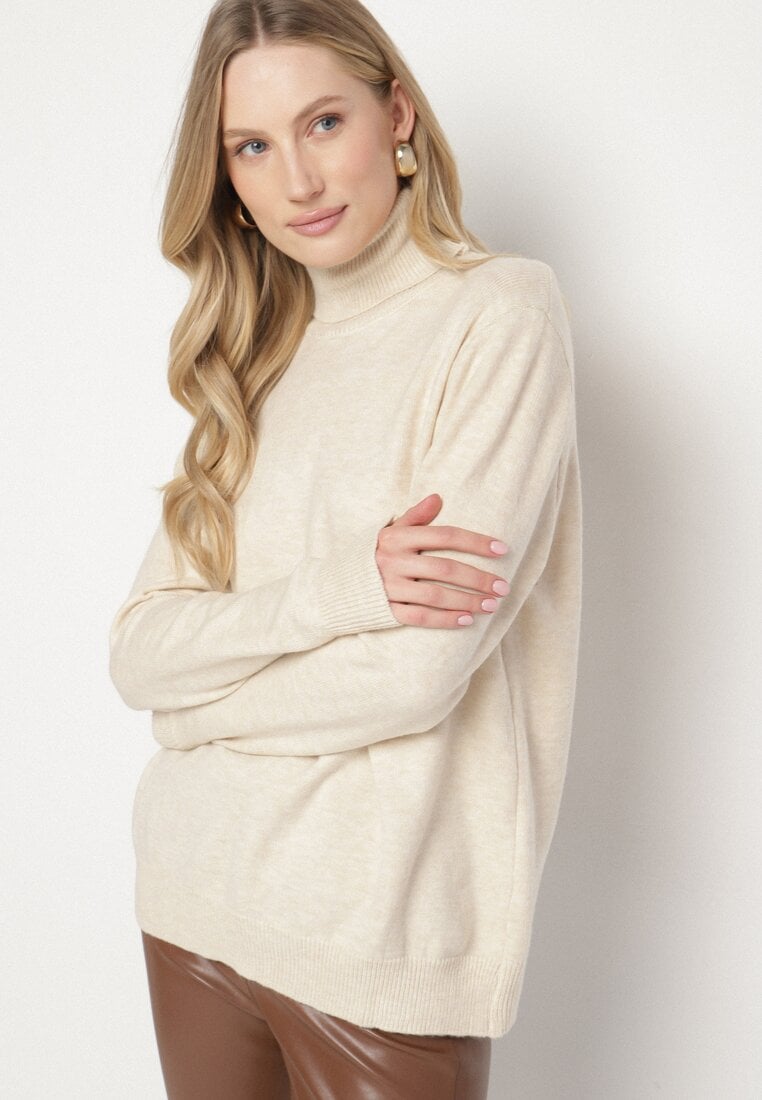 Jasnobeżowy Casualowy Golf z Wełną o Prostym Kroju Reiselia