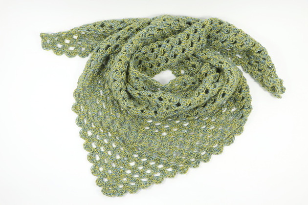 Chusta apaszka dwukolorowa na szydełku Zizi