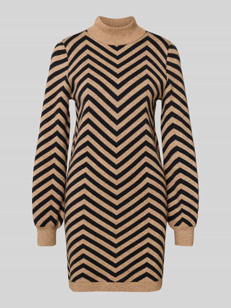 Sukienka o kroju podkreślającym figurę z dzianiny z mieszanki wiskozy model ‘JULIA’