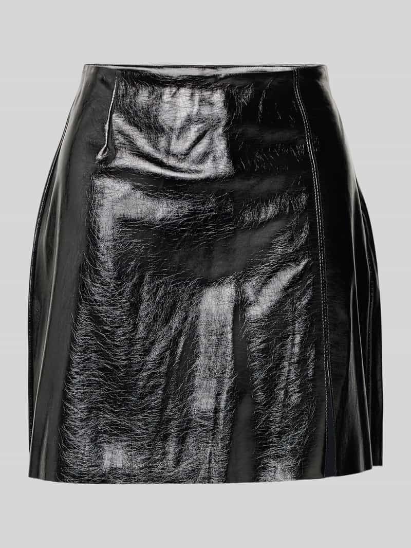 Spódnica mini z imitacji skóry lakierowanej model ‘NELLY’