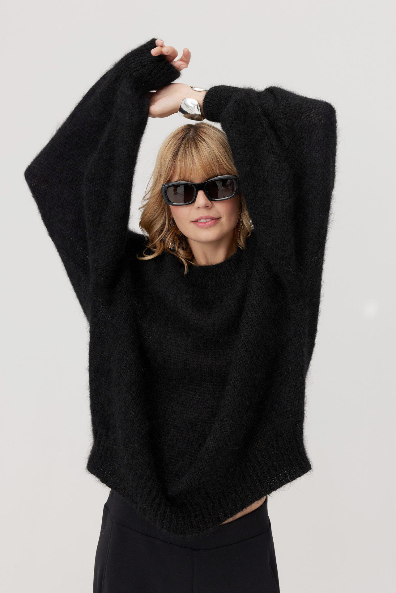 Ultramiękki sweter z baby moher Futuro czarny