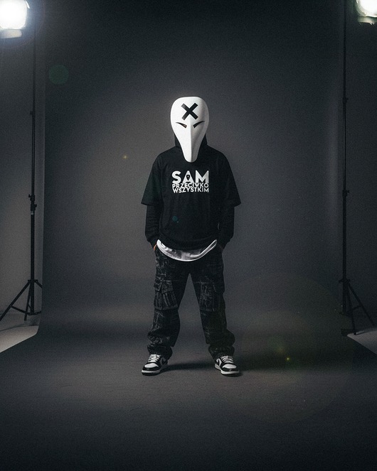 T-Shirt bawełniany 'Sam Przeciwko Wszystkim'