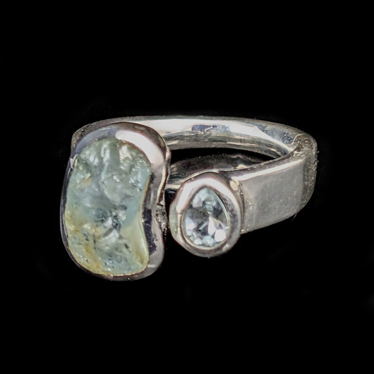 Pierścionek baśniowe akwamaryny