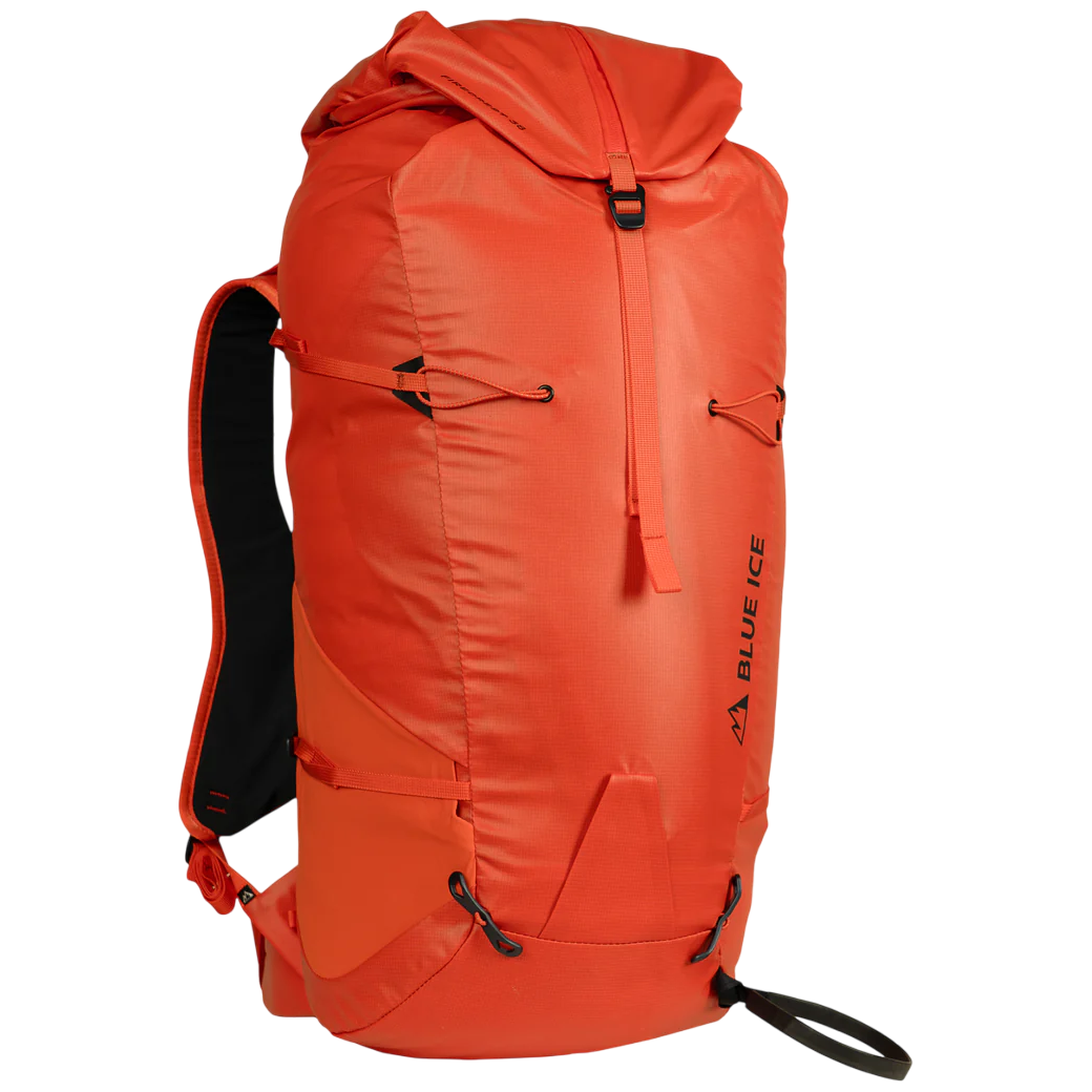 Plecak skiturowy Blue Ice Firecrest 38 Rozmiar plecaka: S/M / Kolor: czerwony