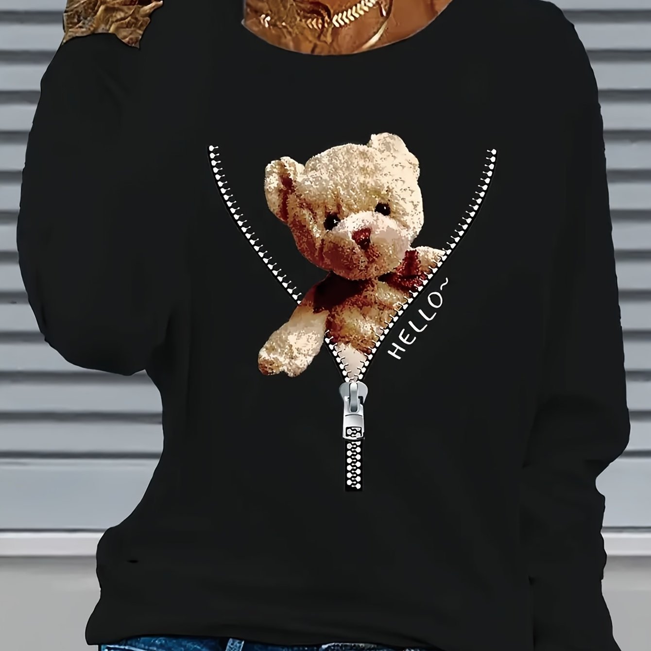 TEMU Bluza Damska z Długim Rękawem - Czarny Miś Teddy z Łańcuszkiem Hello, Casual Sweter na Codzień i Na Stół, Pranie Maszynowe, Okrągły Dekolt,