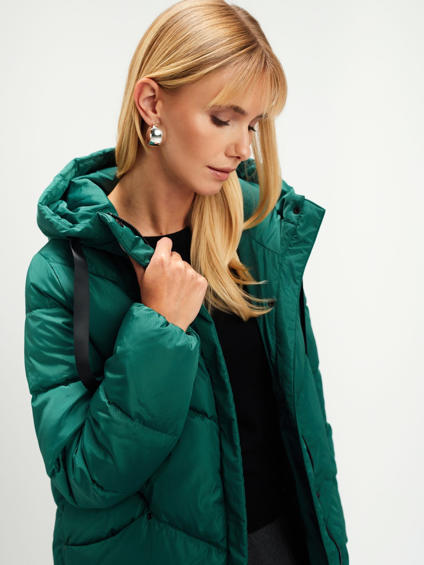 Ciemnozielona długa kurtka