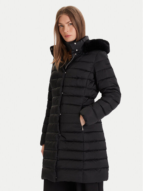 Geox Płaszcz zimowy Bettanie W5626H-T3122 F9000 Czarny Regular Fit
