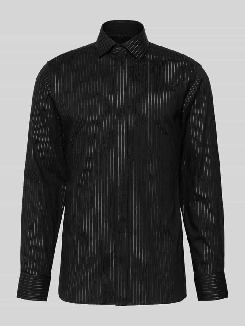 Koszula biznesowa o kroju slim fit z kołnierzykiem typu kent