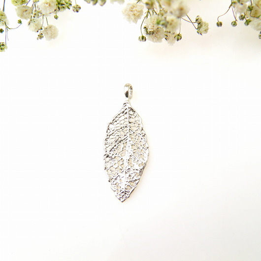 Wisiorek srebrny - Liść L8