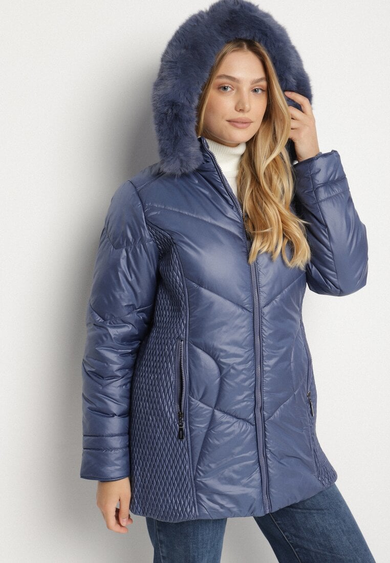 Niebieska Kurtka z Pikowanymi Przeszyciami i Kapturem z Futerkiem Vevea