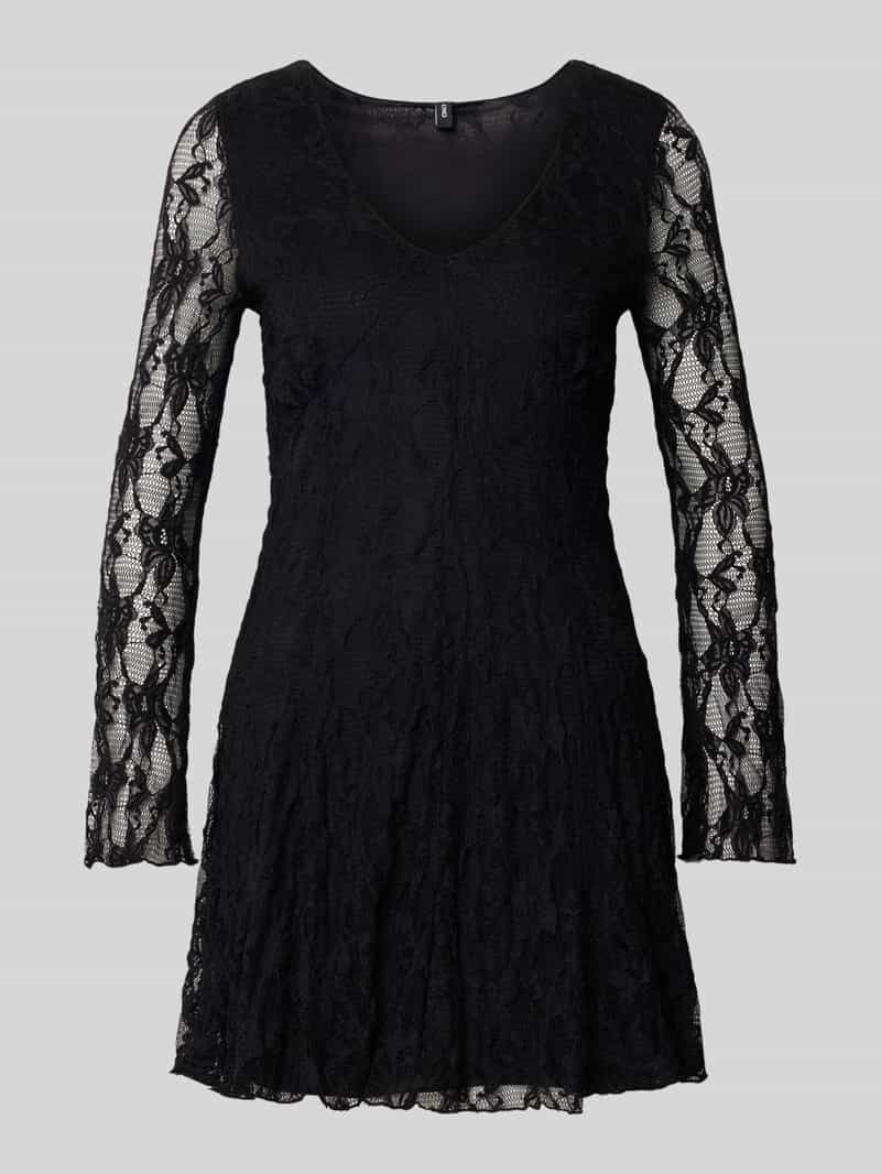 Sukienka mini koronkowa z dekoltem w serek model ‘ALBA’