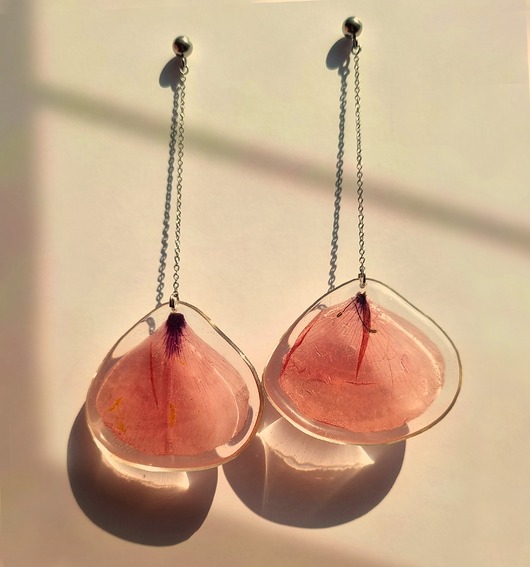 Kolczyki z żywicy z kwiatami maku polnego