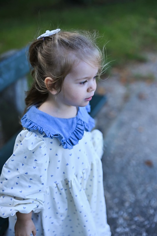 Sukienka Dresowa Niebiańskie Serduszka