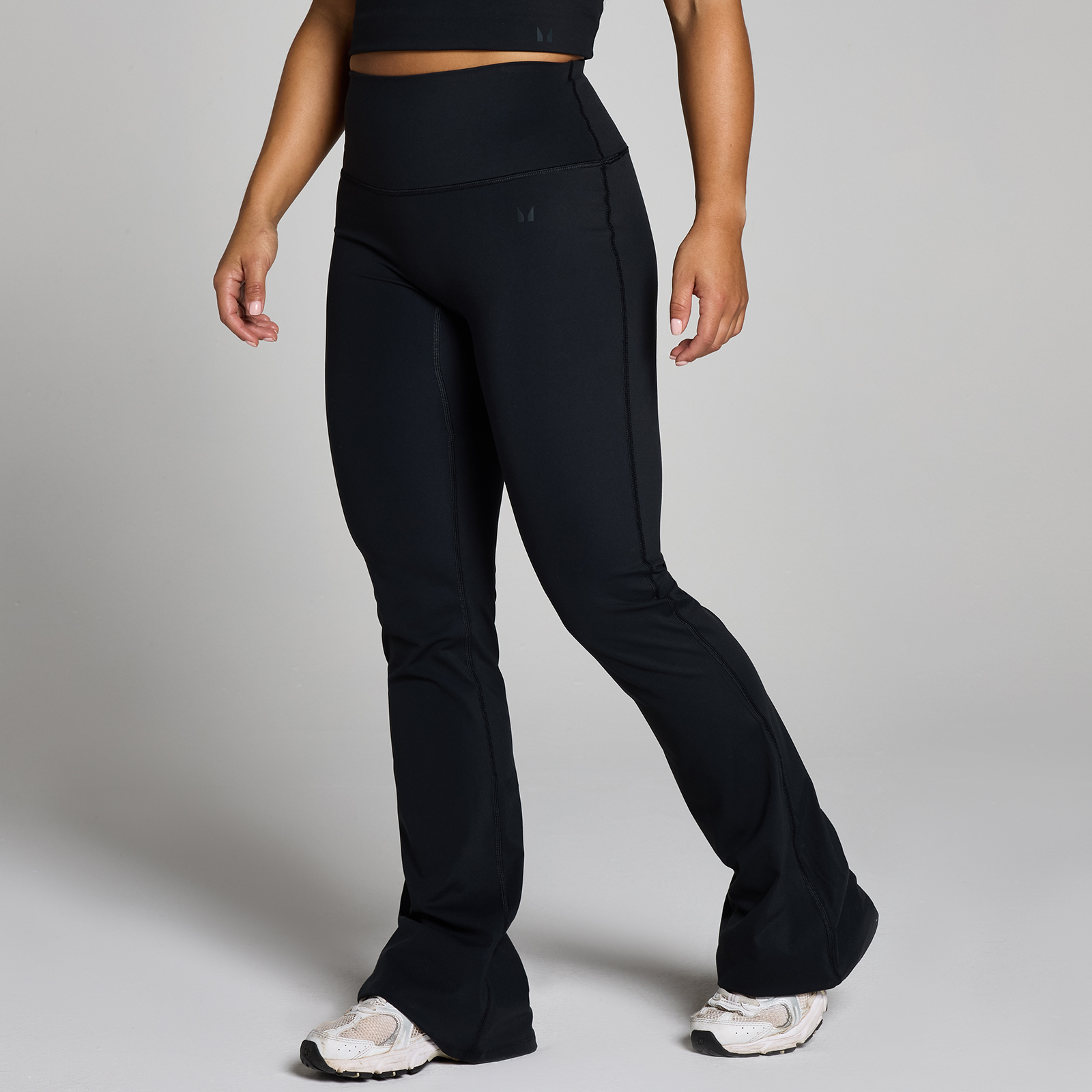 Damskie legginsy z rozszerzanymi nogawkami z kolekcji Tempo Petite MP – czarne - XS